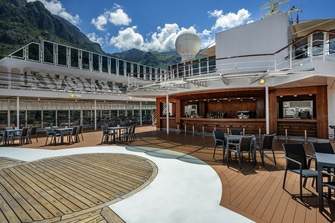 MSC Cruises MSC Armonia II Lido Bar 2 ©MSC Rights - Ivan Sarfatti.jpg